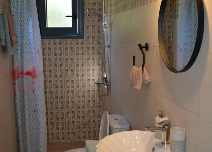 Terracotta Apartment *