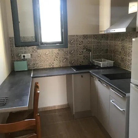 Terracotta * Lixouri